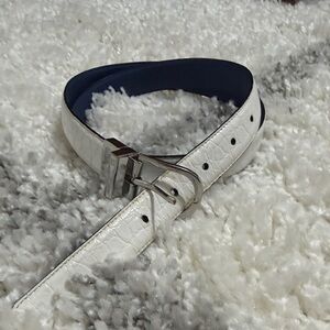 Chaps Blue & White Women's Reversible Belt